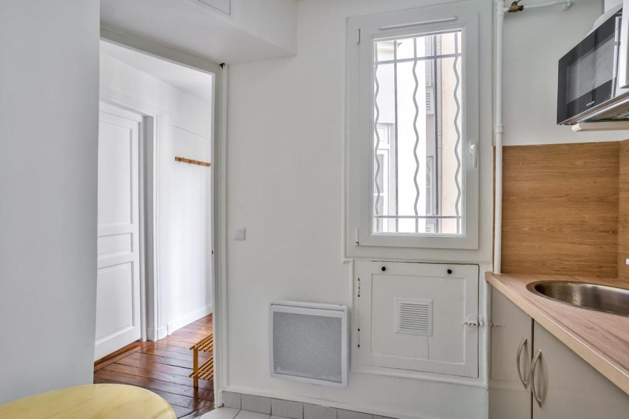 Cosy And Bright Apartment Located In Paris 18 Экстерьер фото